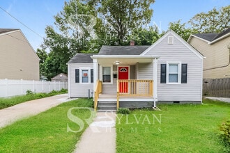 Building Photo - Enjoy living the good life in this 3 bedroom, 1 bathroom home