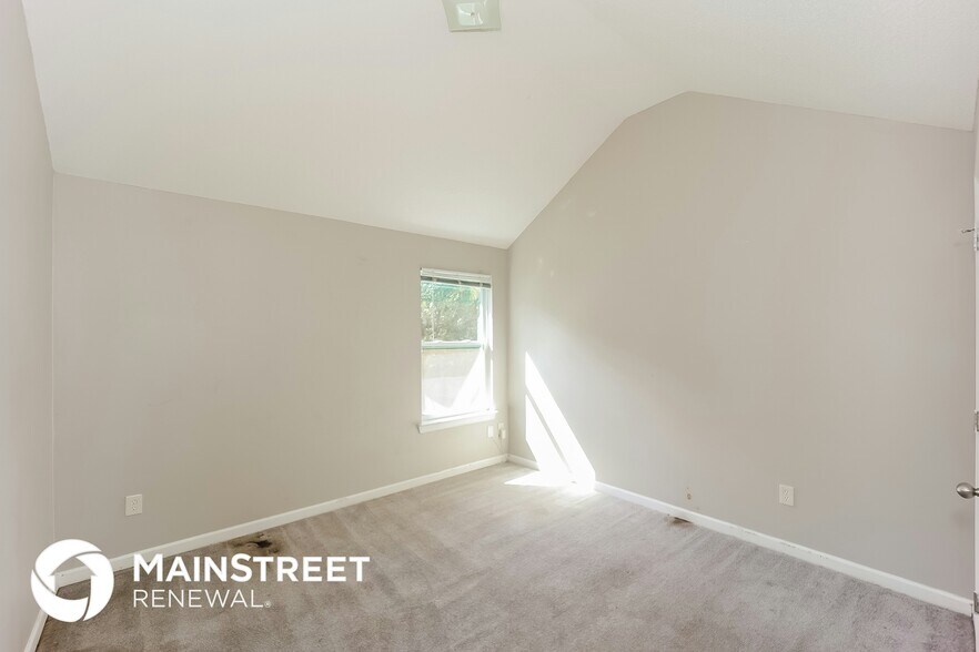 Building Photo - 6522 Grey Fox Way