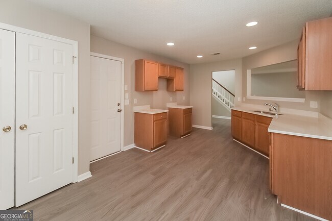 Building Photo - 3027 Sable Run Rd