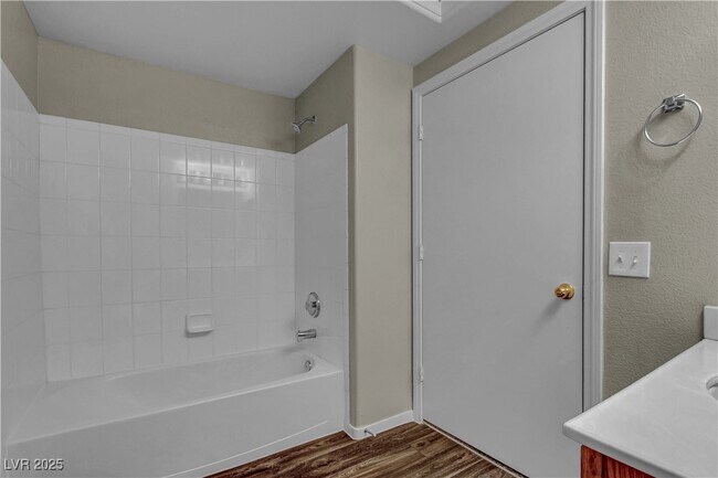 Building Photo - 2052 Jade Creek St