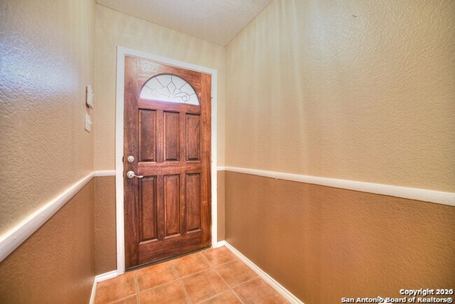 Building Photo - 3 Bedroom/2 Bath Mission Creek Subdivision