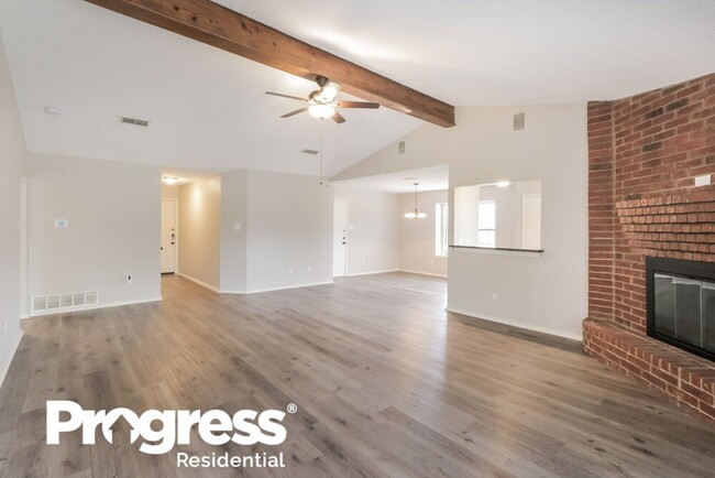 Building Photo - 7618 Creek Wood Dr