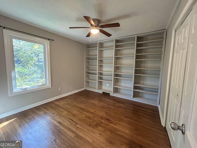 Building Photo - 2981 Lowrance Dr