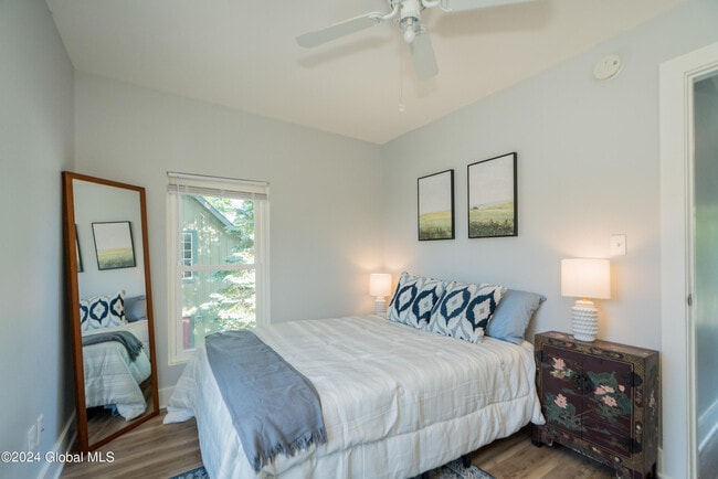 Building Photo - 9 Bolster Ln NE