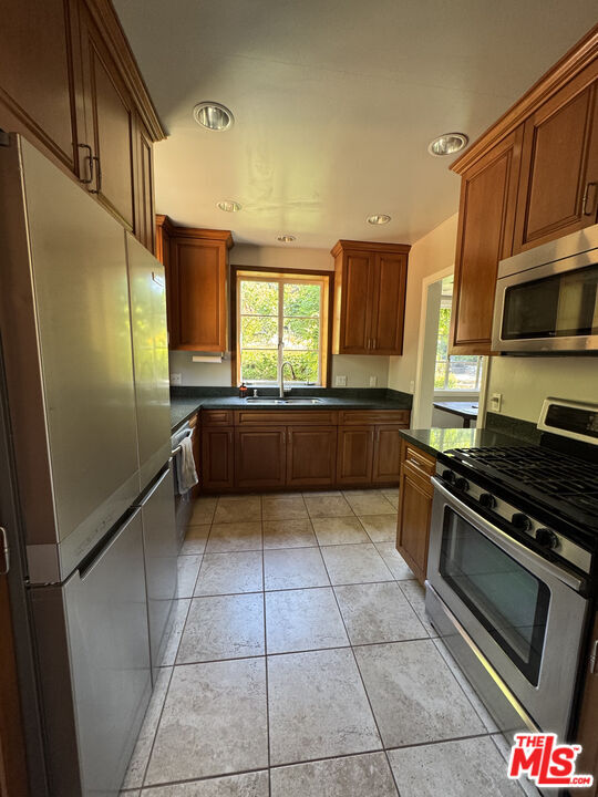 Building Photo - 3392 Tareco Dr