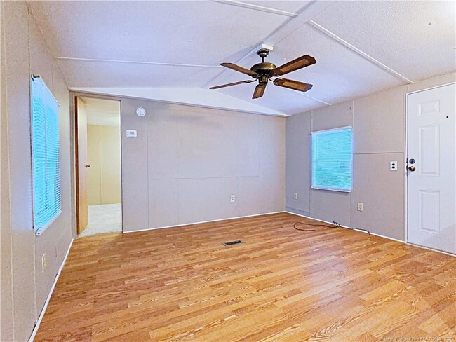 Building Photo - 826 Rembrandt Dr