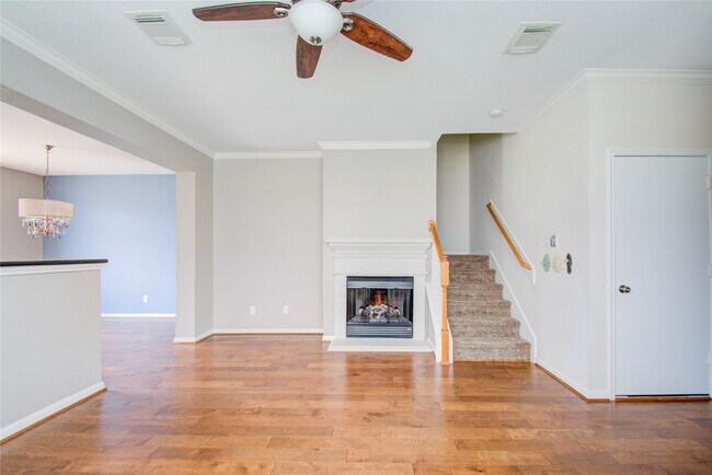 Building Photo - 16110 Limestone Lake Dr