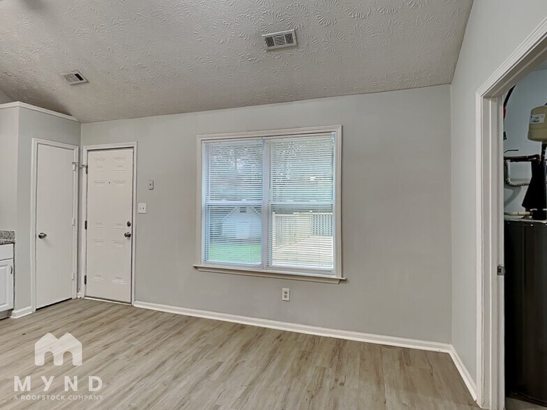 Building Photo - 85 Melton Way