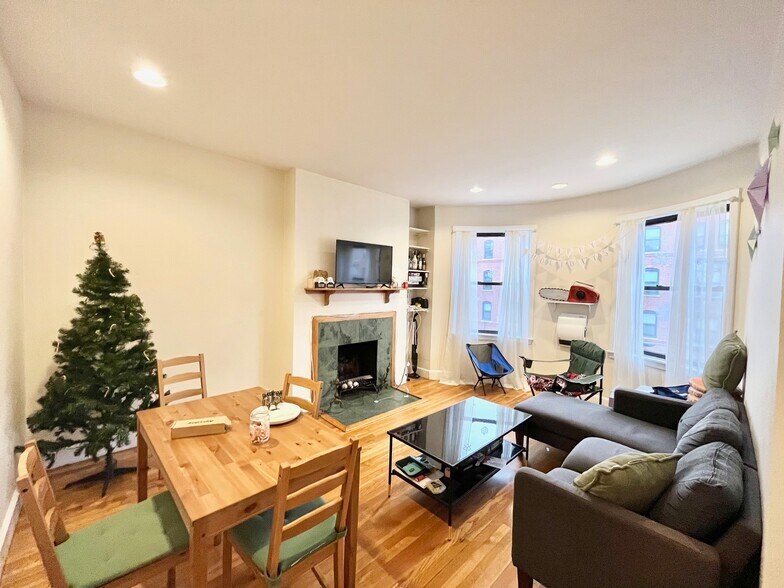 Building Photo - 616 Columbus Ave