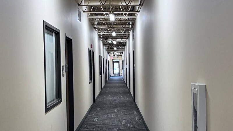 Building Photo - 1301 Cliff Rd E