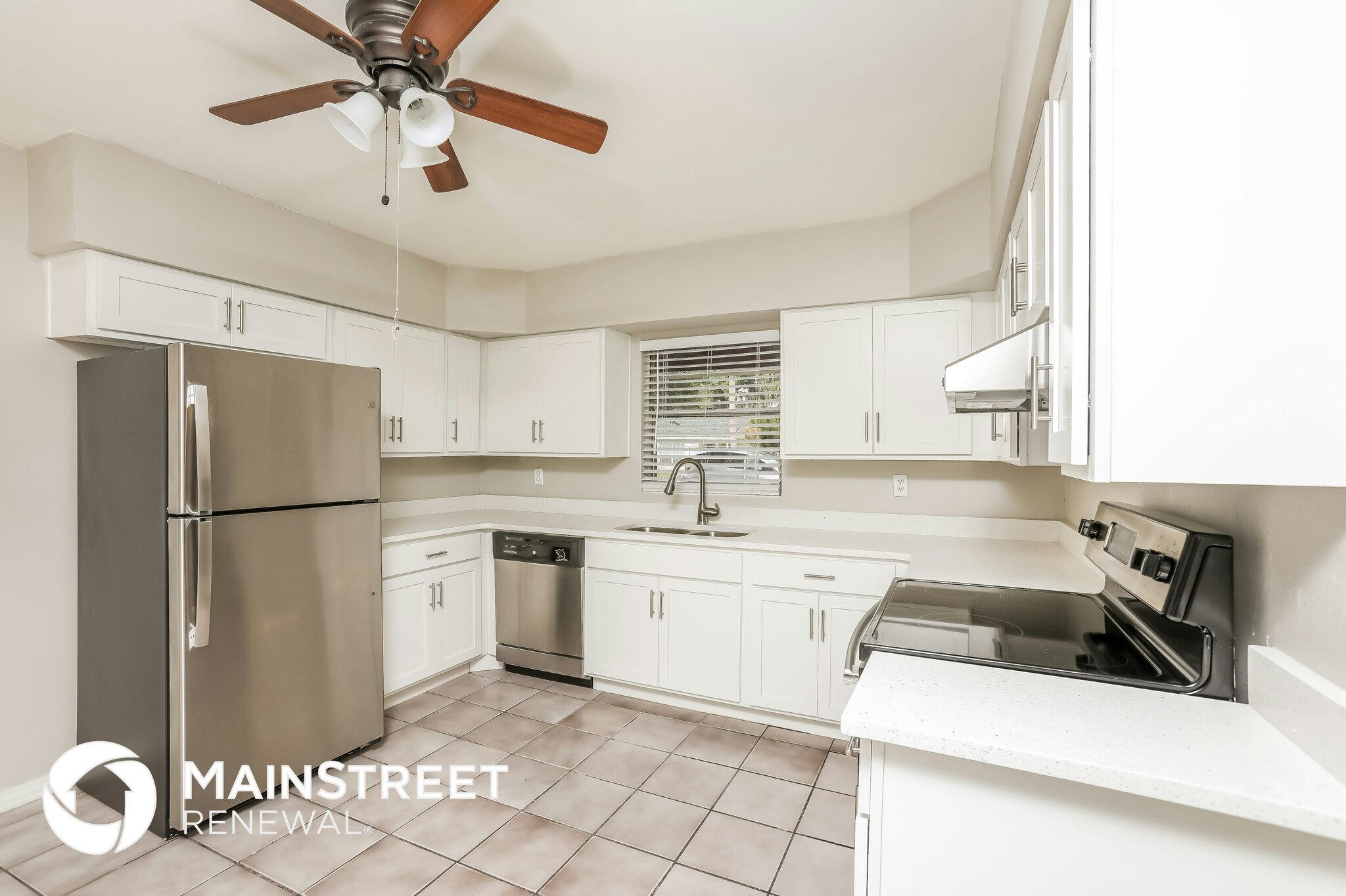 Building Photo - 411 S Bay Ave