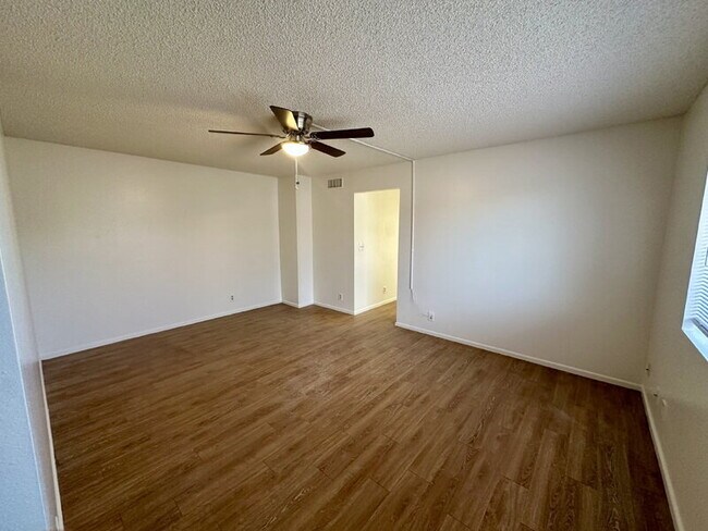 Building Photo - 6746 E Dallas St