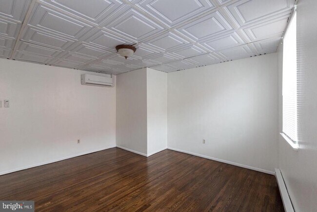 Building Photo - 929 S 8th St