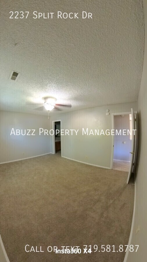 Building Photo - 2237 Split Rock Dr