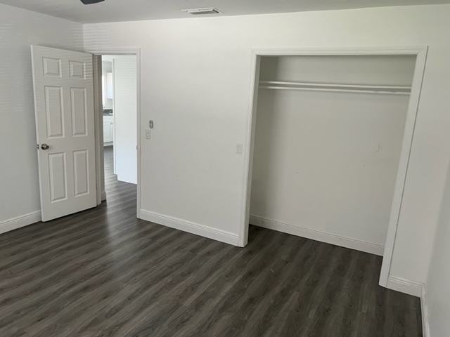 bedroom closet door to hallway - 4896 SE Horizon Ave