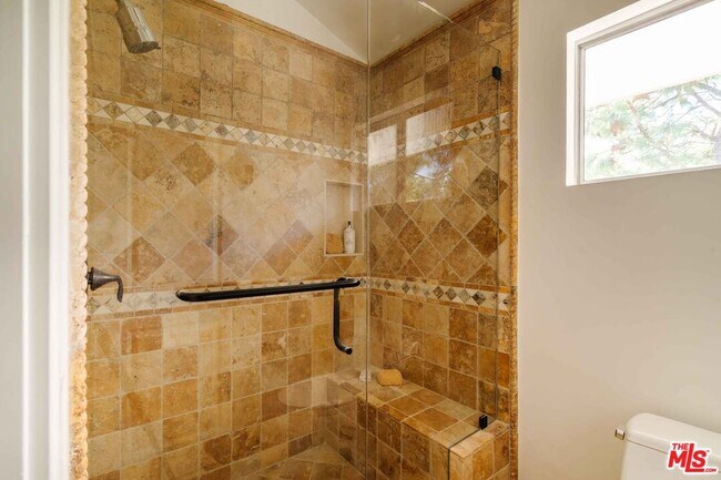 Building Photo - 17158 Palisades Cir