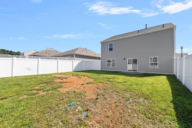 Building Photo - 1124 Tay Sta