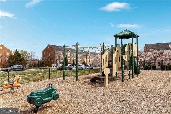Building Photo - 17037 Loftridge Ln