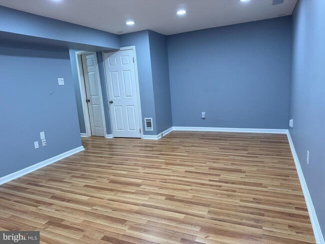 Building Photo - 674 Cog Ct