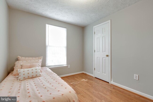 Building Photo - 8117 Ellen Way