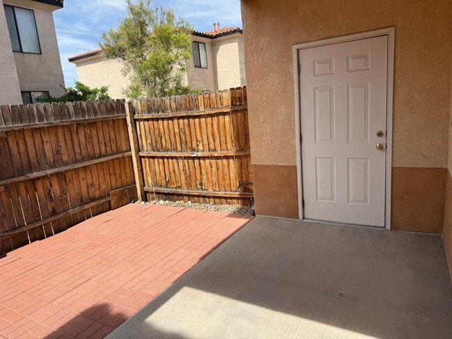 Building Photo - 4310 Sabana Grande Ave SE