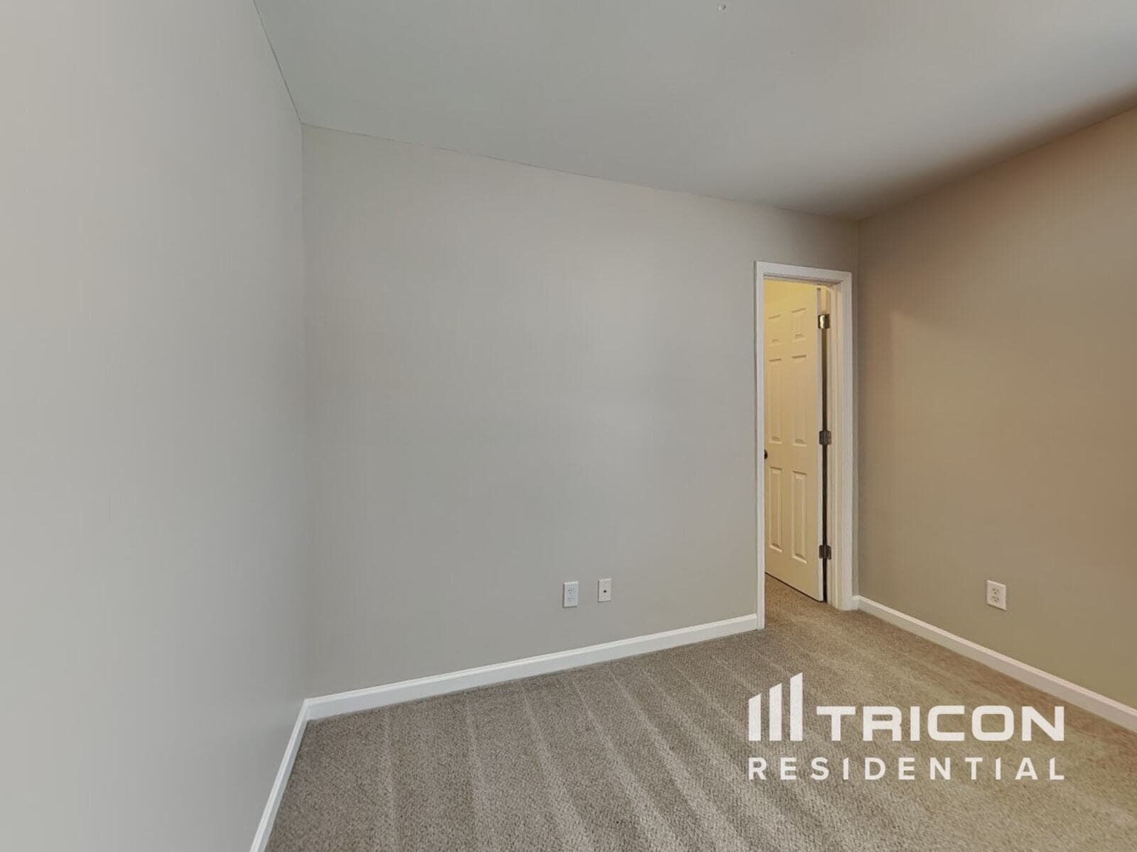 Building Photo - 8953 Crestview Cir