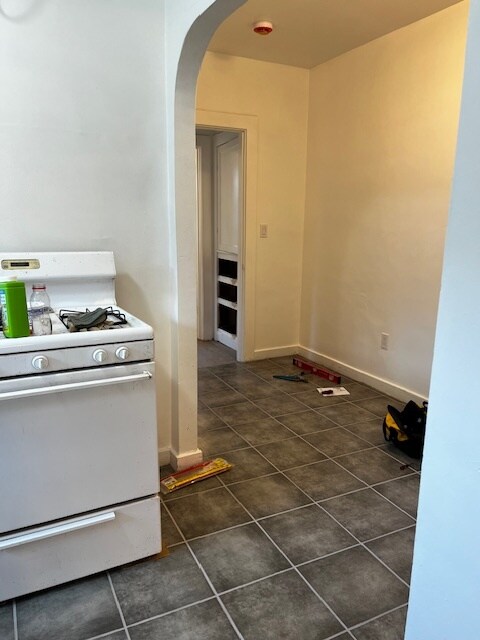 kitchen - 1493 Atchison St