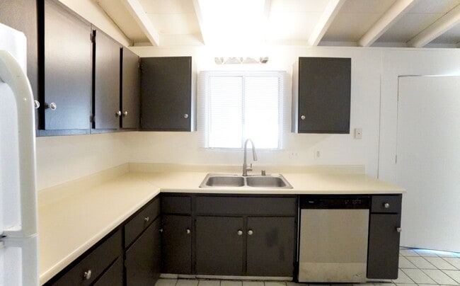 Building Photo - 6548 Stoneman Dr