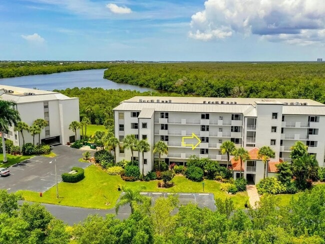 Building Photo - 300 Stevens Landing Dr