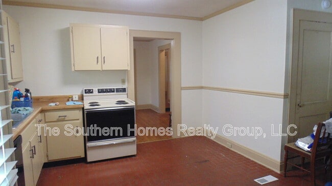 Building Photo - 1102 Dodson St