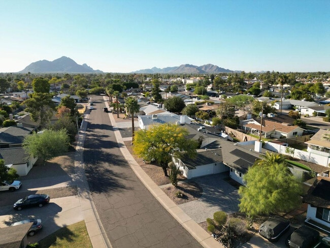 Building Photo - 8656 E Solano Dr