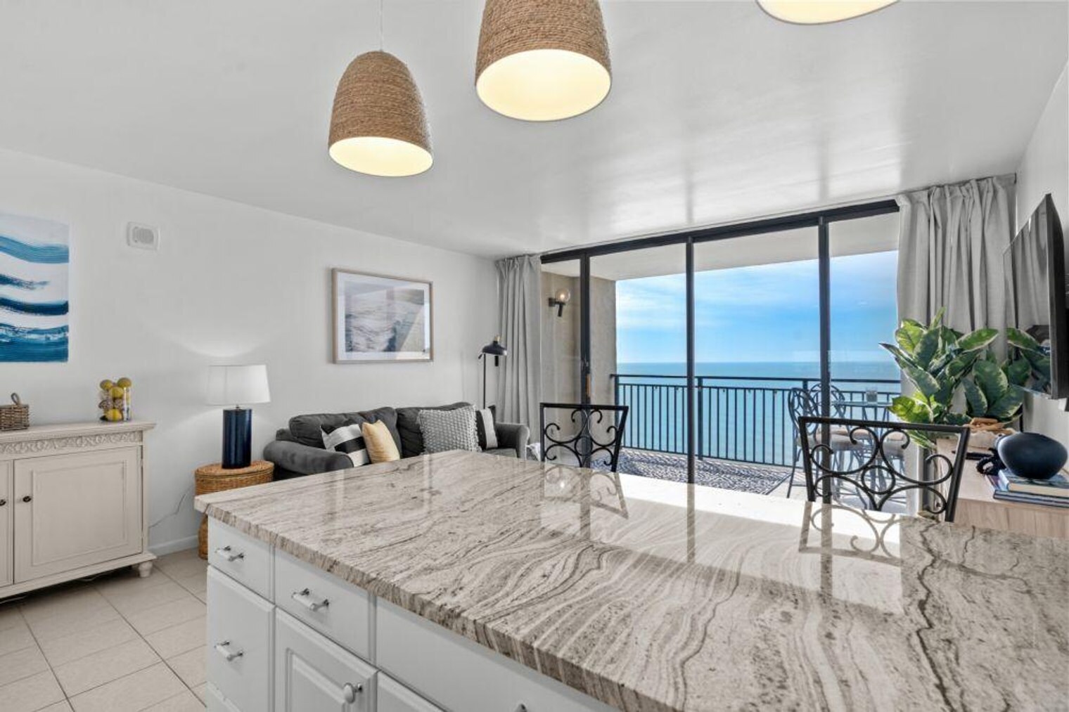 Building Photo - 5523 N Ocean Blvd