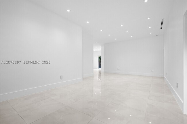 Building Photo - 15932 SW 101st Terrace