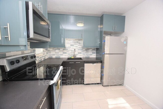 Building Photo - 117 Flamingo Dr