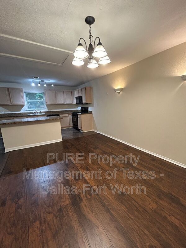 Building Photo - 3428 Statler Dr