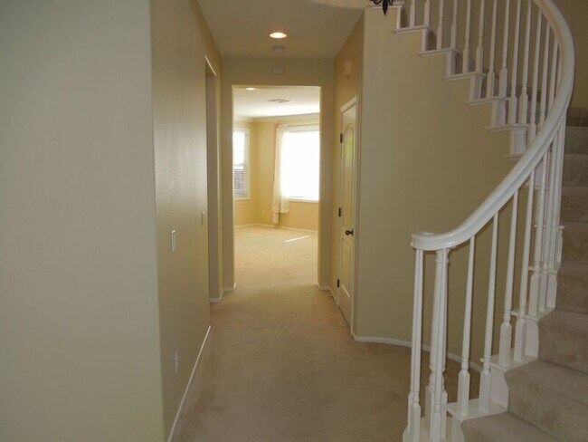 Building Photo - 39288 Half Moon Cir