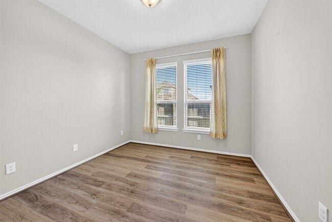 Building Photo - 10406 Talitha Trl