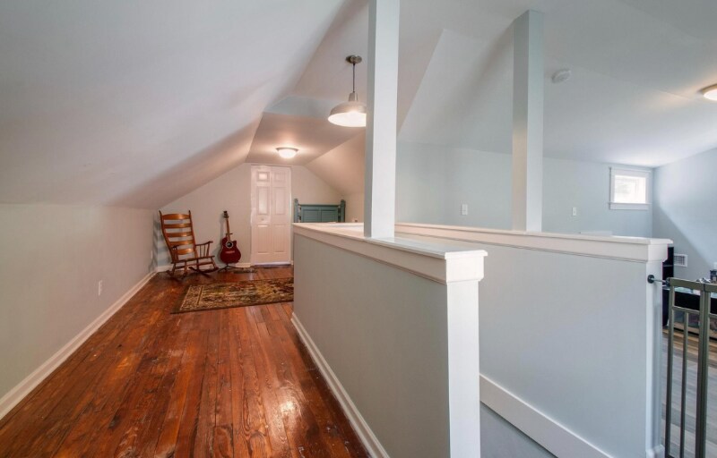 Building Photo - 947 Cahal Ave