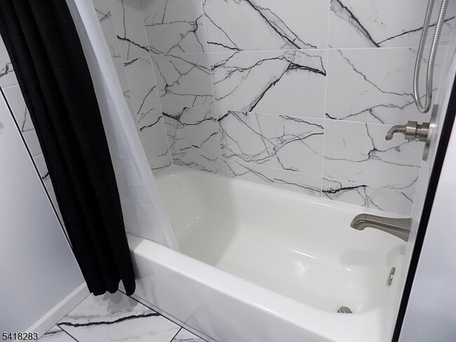 Building Photo - 18 Mandeville Ave