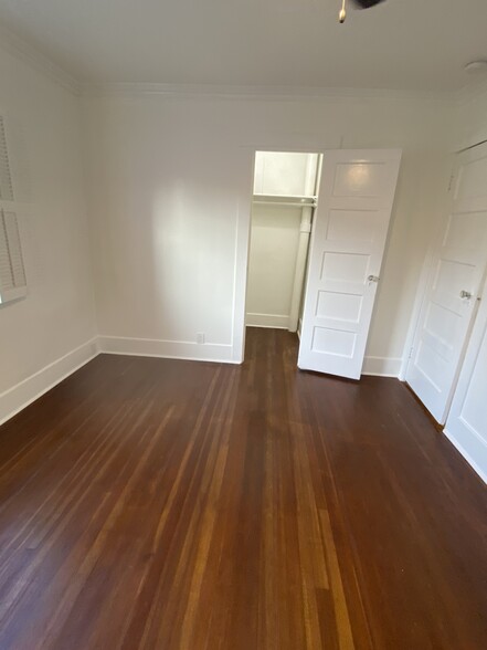 Hardwood floors in both bedrooms - 3522 Garden Ave