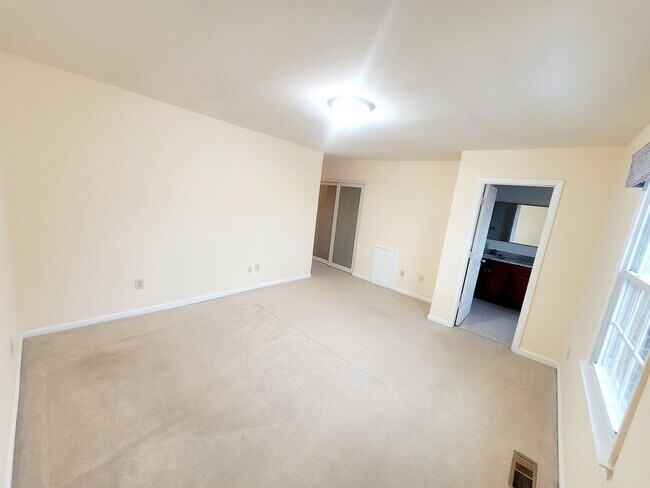 Building Photo - 7415 Fountain Head Dr