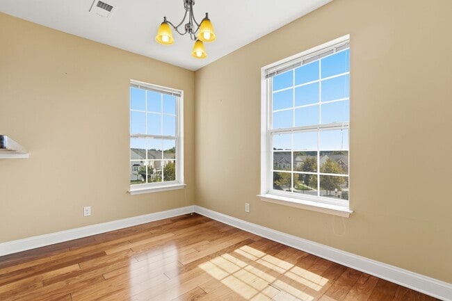 Building Photo - 9202 Charleston Dr