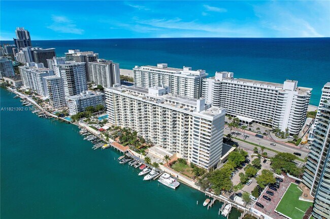 Building Photo - 5600 Collins Ave