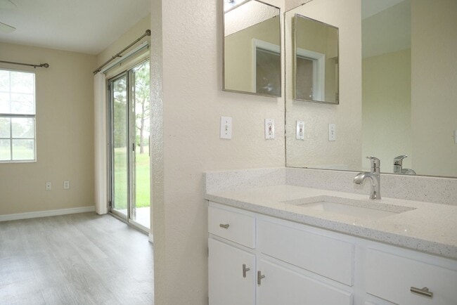 Building Photo - Lovely 2 bedroom 2 bath Condo in Audubon V...