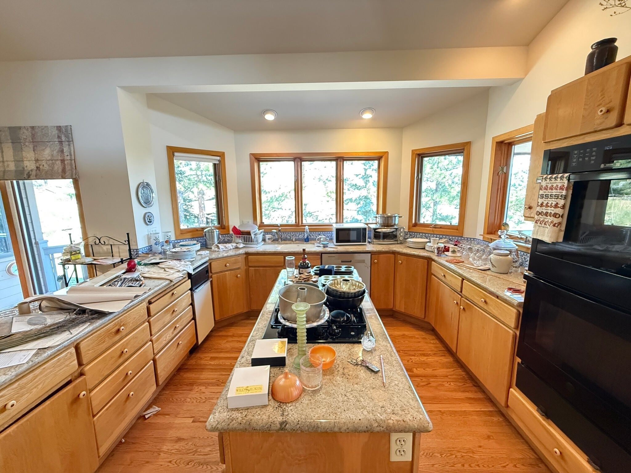 Building Photo - 2620 Briarwood Dr