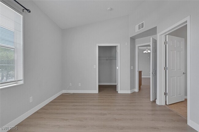 Building Photo - 8777 W Maule Ave