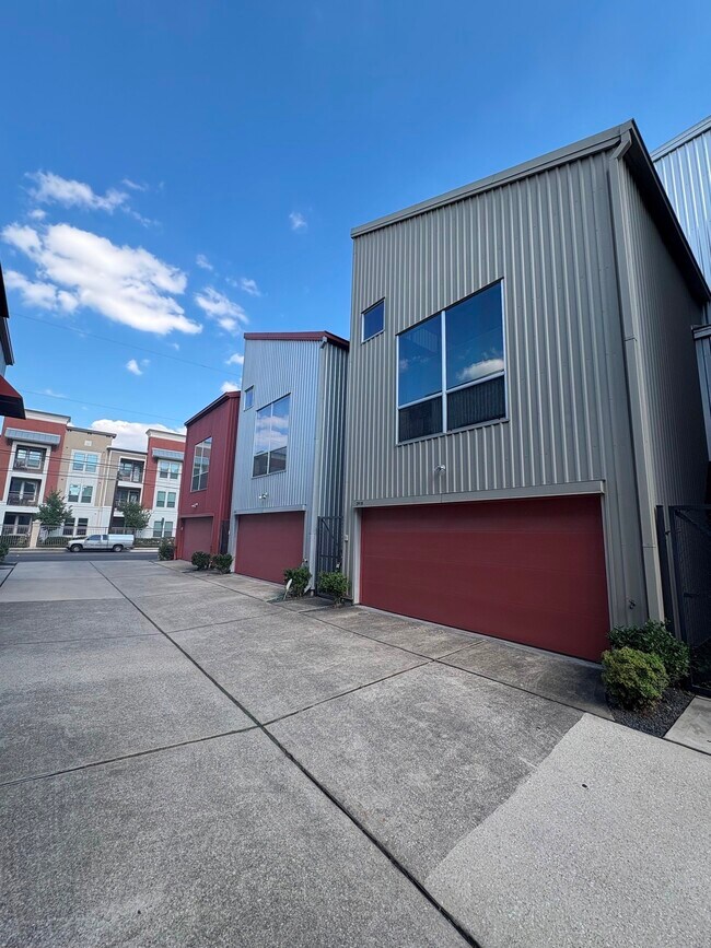 Building Photo - 2918 Commerce St