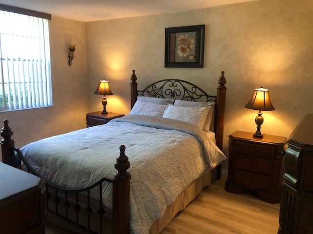 Bedroom - 9325 Lagoon Pl