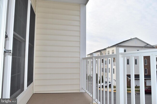 Building Photo - 2251 Oberlin Dr