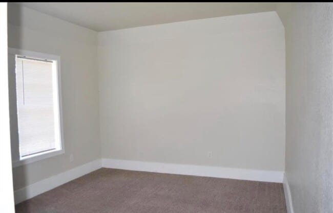 Building Photo - 7706 Canal St